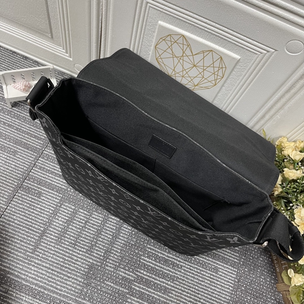 ルイヴィトンバッグ着用イメージ